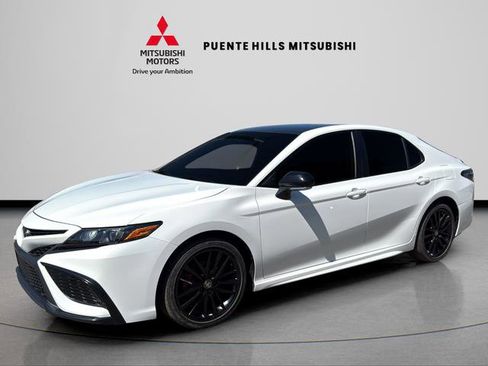 Used 2024 Toyota Camry SE FWD image 1