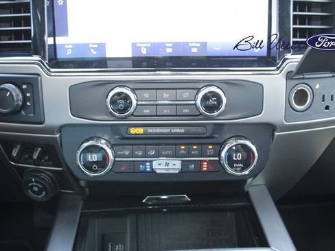 Used 2022 Ford F250 Platinum w/ FX4 Off-Road Package AWD/4WD image 19