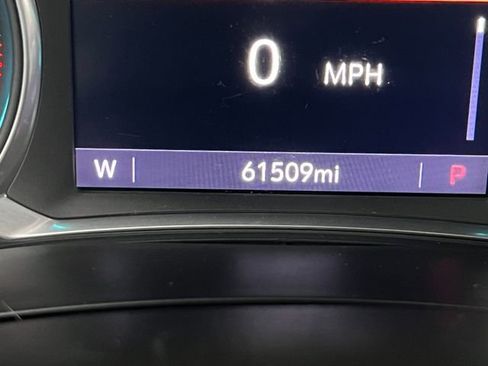 Used 2021 Chevrolet Traverse LT image 22