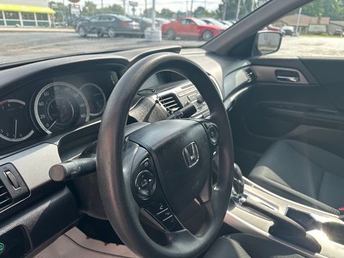 Used 2014 Honda Accord LX image 23