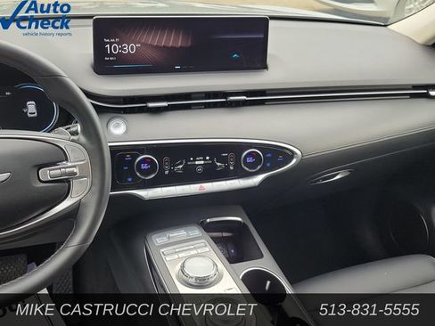 Used 2025 Genesis GV70 2.5T AWD/4WD image 13