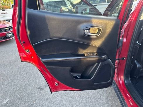 Used 2019 Jeep Compass Limited AWD/4WD image 16
