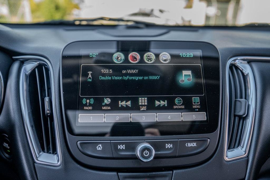 Used 2016 Chevrolet Malibu Premier FWD image 29