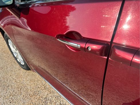 Used 2018 Chrysler Pacifica Touring-L FWD image 13