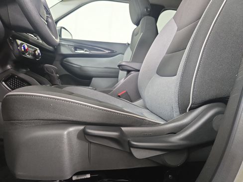 Certified 2025 Chevrolet TrailBlazer LT FWD image 29