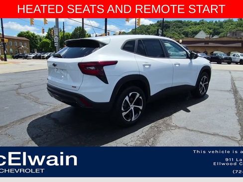 Used 2024 Chevrolet Trax RS w/ Driver Confidence Package FWD image 9