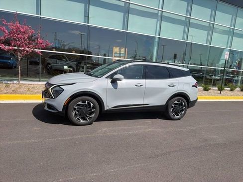 Used 2024 Kia Sportage SX image 2