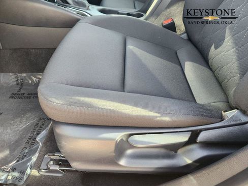 Used 2025 Toyota Corolla LE image 25