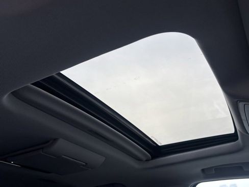 Used 2019 Chevrolet Tahoe LT image 16