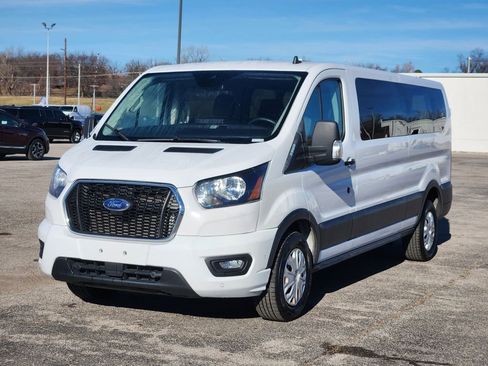 Used 2023 Ford Transit 350 XLT RWD image 3
