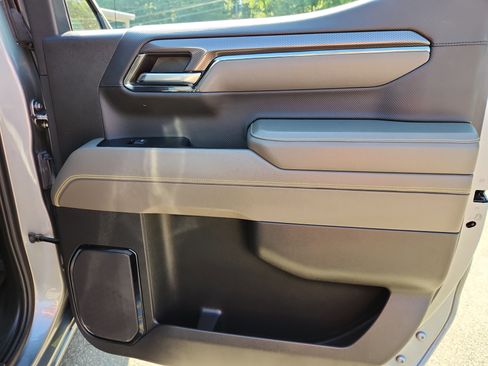 Used 2024 Chevrolet Silverado 1500 ZR2 w/ Technology Package image 45