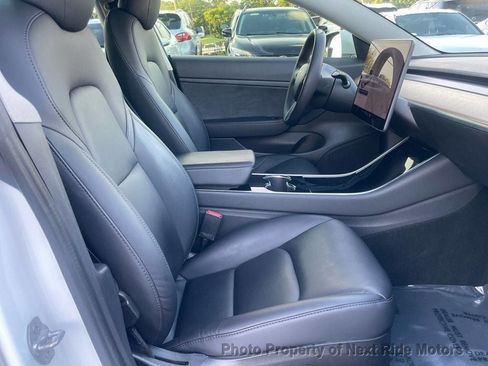 Used 2020 Tesla Model 3 Standard Range Plus RWD image 8