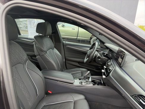 Used 2023 BMW 540i xDrive w/ M Sport Package AWD/4WD image 9