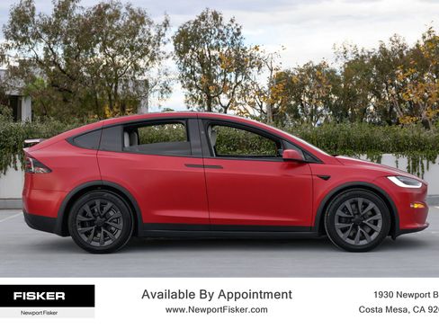 Used 2023 Tesla Model X image 4