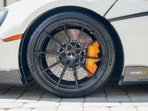 Used 2019 McLaren 600LT RWD image 13