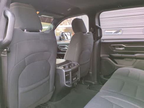 Used 2020 RAM 1500 Big Horn AWD/4WD image 19