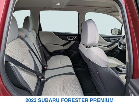 Used 2023 Subaru Forester Premium AWD/4WD image 21