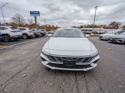 Certified 2024 Hyundai Elantra SEL image 2