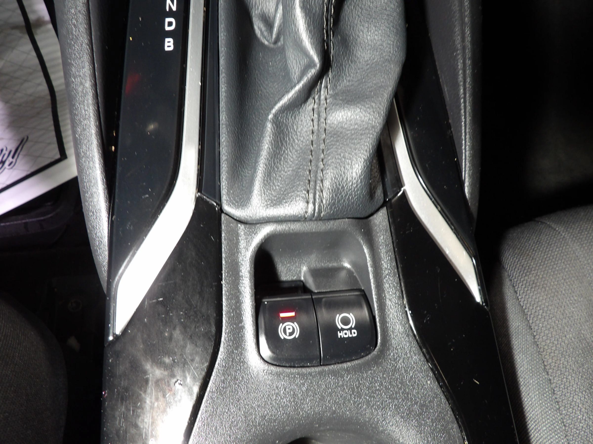 Used 2021 Toyota Corolla LE FWD image 13