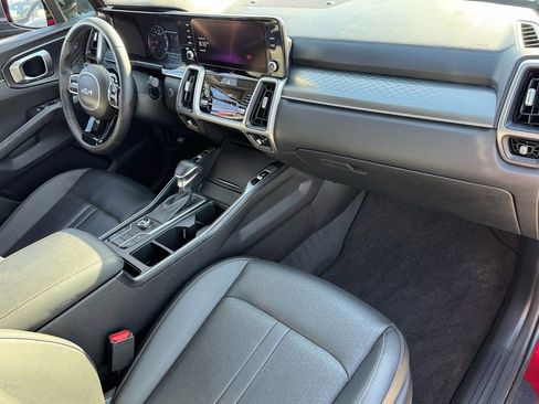 Used 2023 Kia Sorento S w/ Panoramic Sunroof Package FWD image 21