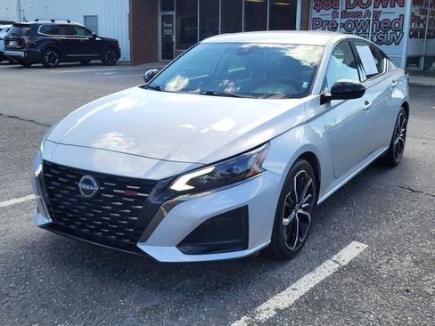 Used 2024 Nissan Altima 2.5 SR image 6