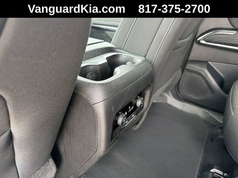 Used 2025 Chevrolet Traverse LT AWD/4WD image 25