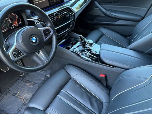 Used 2023 BMW M550i xDrive w/ Executive Package AWD/4WD image 11