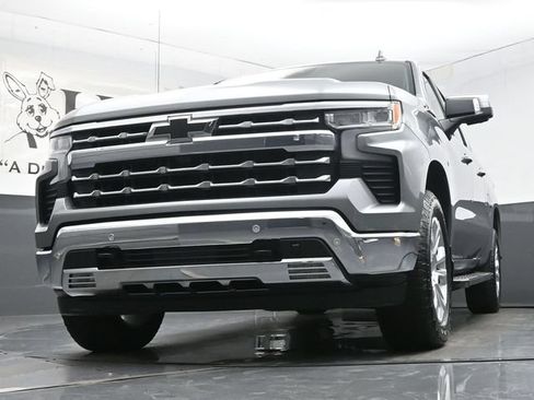 Used 2025 Chevrolet Silverado 1500 LTZ AWD/4WD image 4