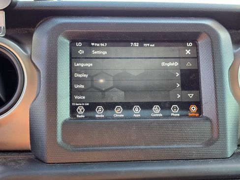 Used 2018 Jeep Wrangler Unlimited Sport S AWD/4WD image 16