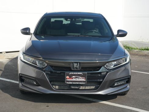 Used 2019 Honda Accord Sport image 2