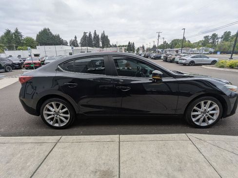 Used 2017 MAZDA MAZDA3 Touring w/ Popular Equipment Package FWD image 7