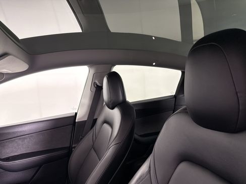 Used 2020 Tesla Model Y Long Range AWD/4WD image 19