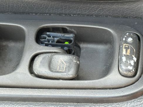Used 1998 Volvo S70 FWD image 18