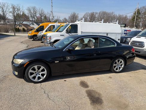 Used 2008 BMW 335i Convertible image 3