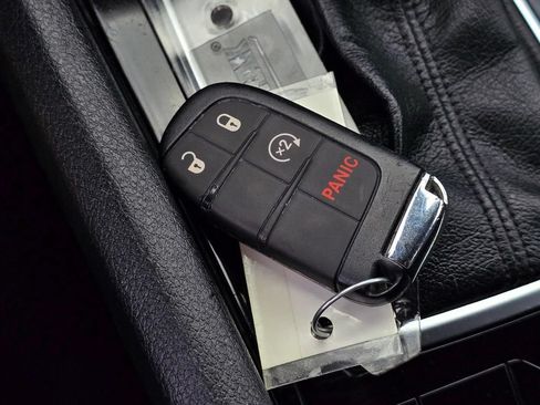 Used 2025 Jeep Compass Limited AWD/4WD image 35