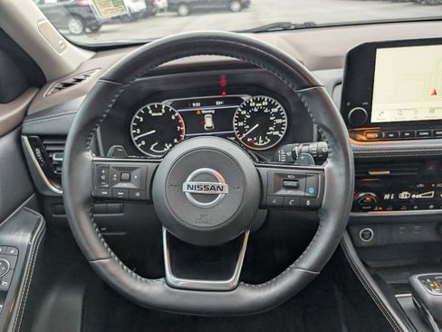 Used 2021 Nissan Rogue SL w/ Premium Package image 14