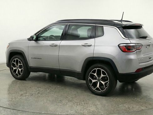 Used 2025 Jeep Compass Limited image 6