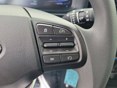 Certified 2023 Hyundai Venue SE image 23