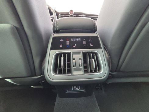 Used 2025 Maserati Grecale Folgore AWD/4WD image 40
