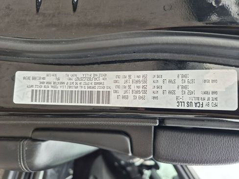 Used 2018 Jeep Grand Cherokee Limited image 27