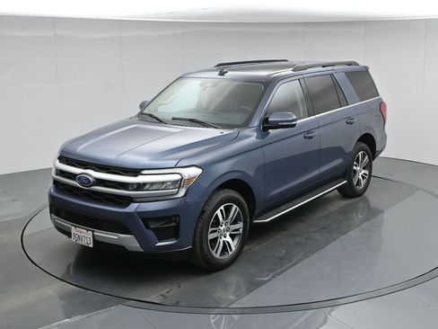 Used 2023 Ford Expedition XLT image 47