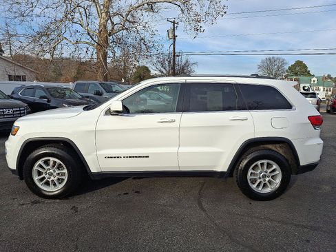 Used 2019 Jeep Grand Cherokee Laredo image 7