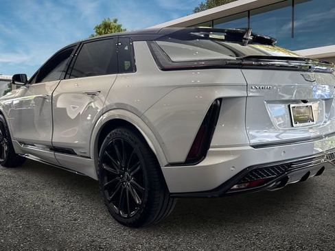 New 2026 Cadillac Lyriq V image 6