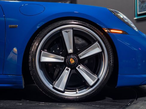 Used 2023 Porsche 911 Sport Classic RWD image 16