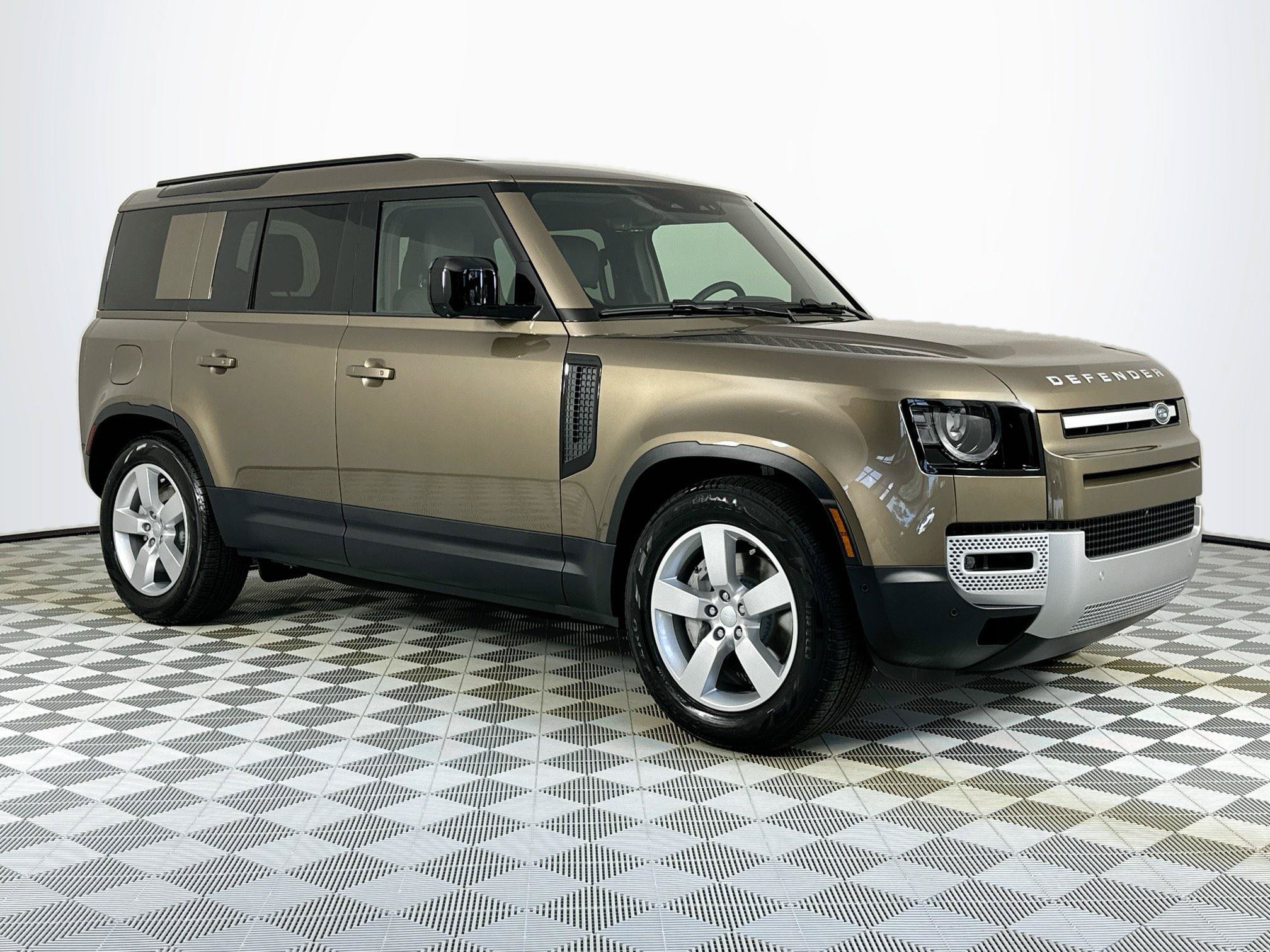 Certified 2025 Land Rover Defender 110 S AWD/4WD image 3