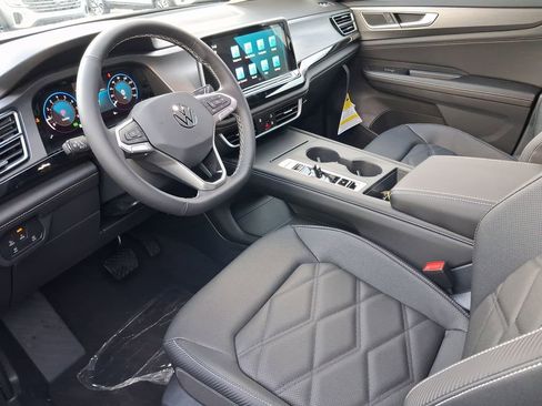 New 2026 Volkswagen Atlas Cross Sport SE image 7