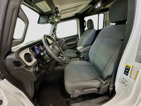 Used 2024 Jeep Wrangler Sport S image 13