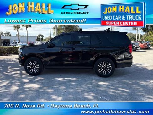 Used 2023 GMC Yukon AT4 w/ Technology Package AWD/4WD image 5