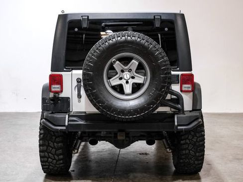 Used 2012 Jeep Wrangler Unlimited Rubicon AWD/4WD image 11