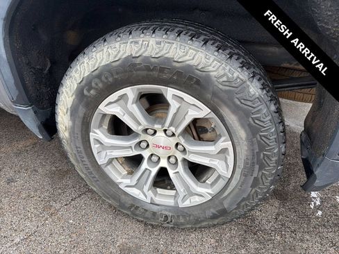 Used 2020 GMC Sierra 1500 SLE w/ SLE Value Package AWD/4WD image 9
